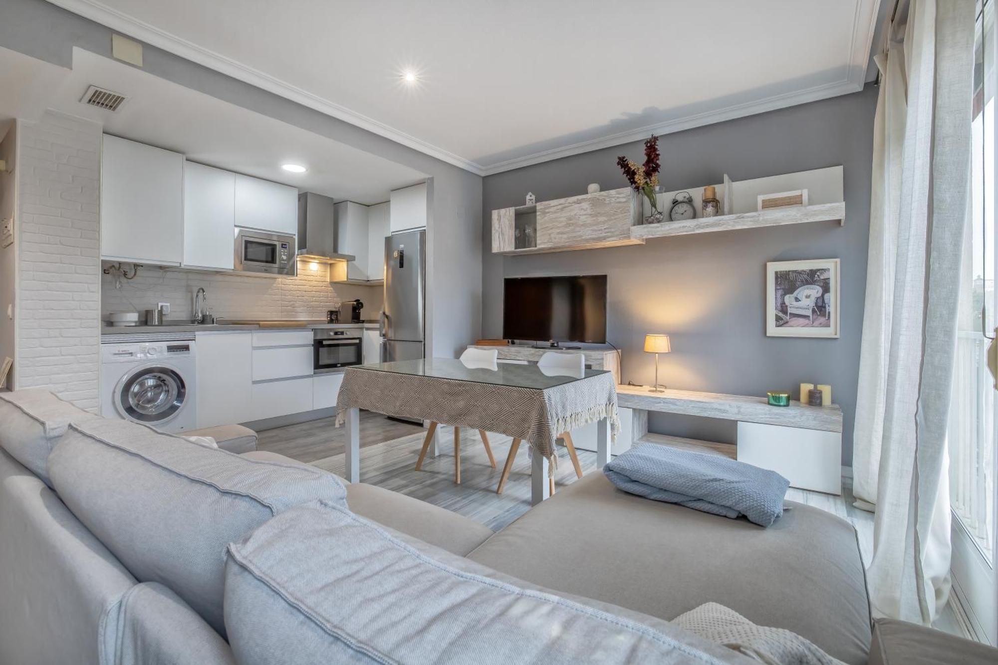Coral & & Parking Apartment